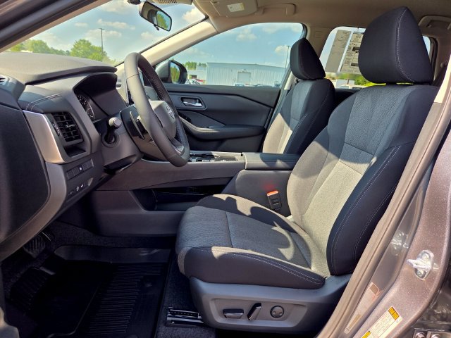 New 2026 Nissan Rogue SV FWD image 7