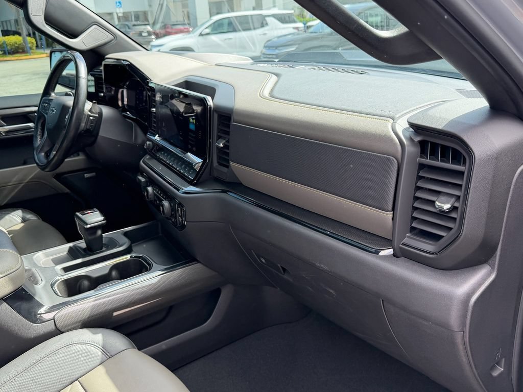 Used 2024 Chevrolet Silverado 1500 ZR2 w/ Technology Package AWD/4WD image 18