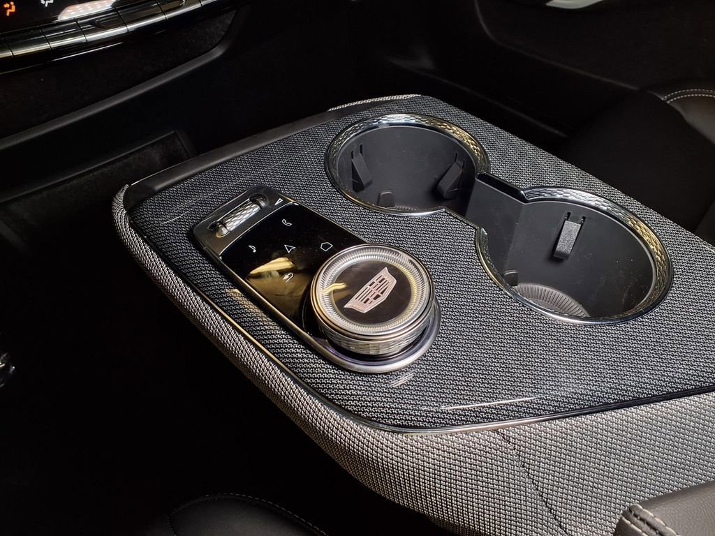 New 2026 Cadillac Optiq Luxury 1 RWD image 19