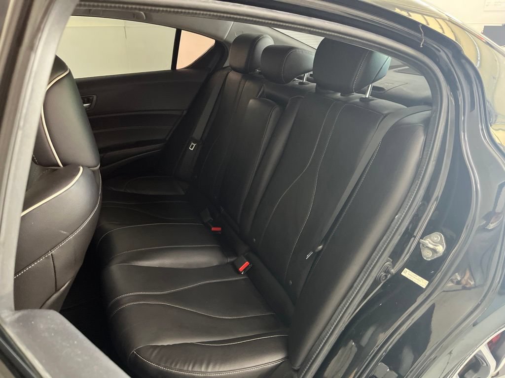 Used 2019 Acura ILX w/ Technology Package FWD image 19