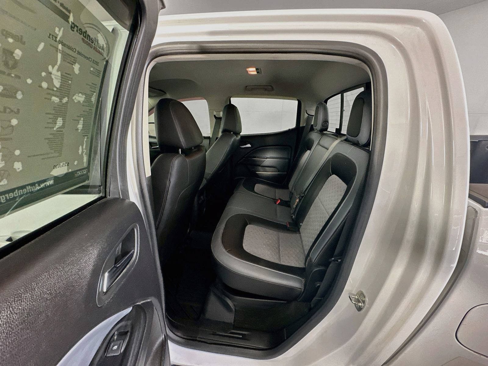 Used 2018 Chevrolet Colorado Z71 AWD/4WD image 23