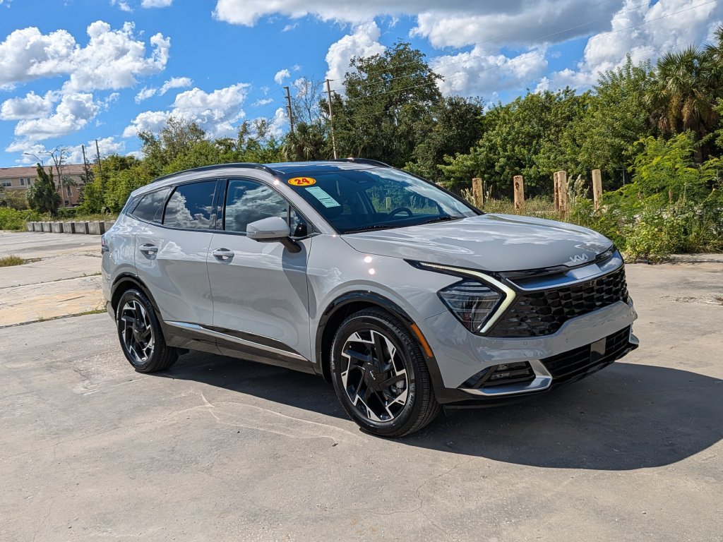 Certified 2024 Kia Sportage SX FWD image 2