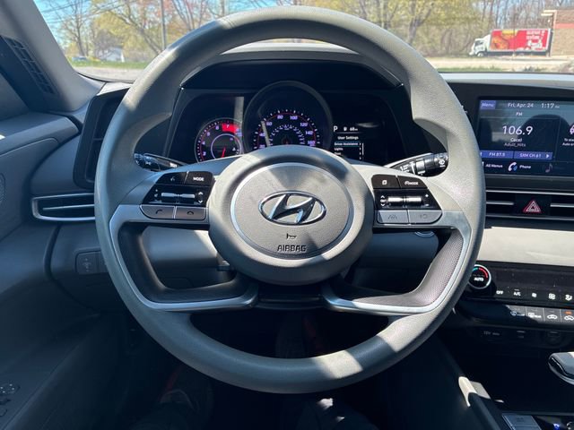 Used 2023 Hyundai Elantra SEL FWD image 14