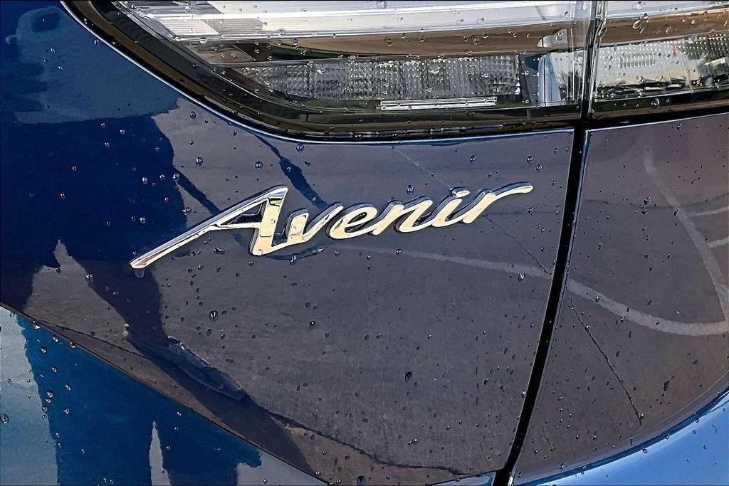Used 2023 Buick Envision Avenir FWD image 32