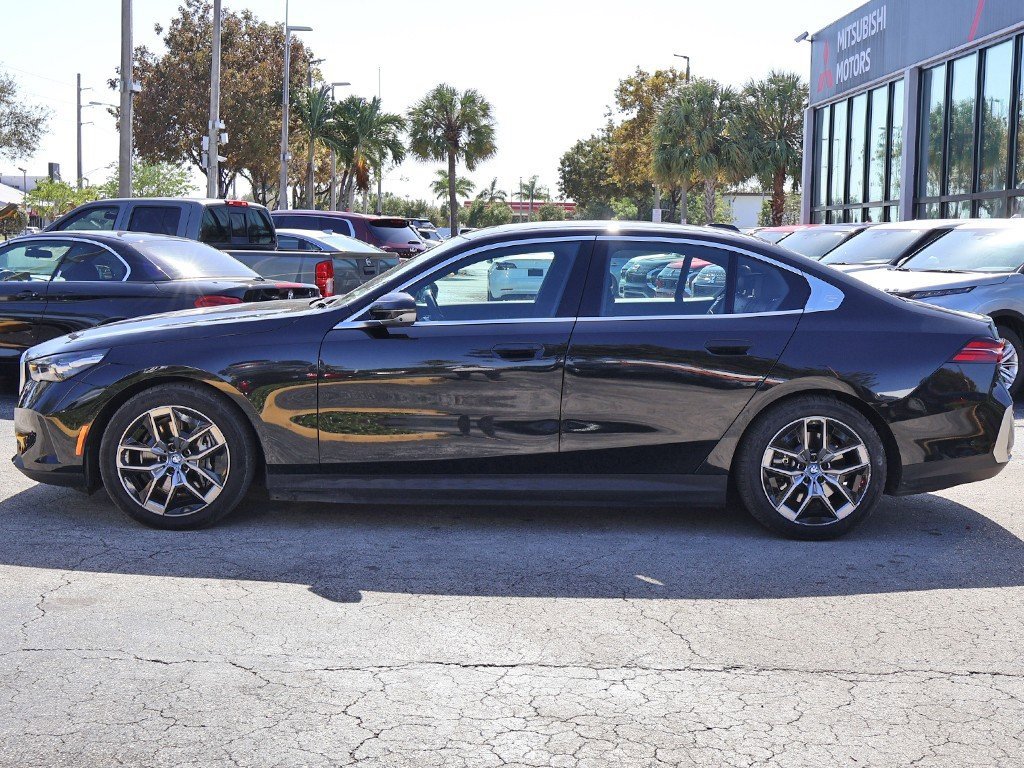 Used 2025 BMW i5 xDrive40 w/ Premium Package image 19
