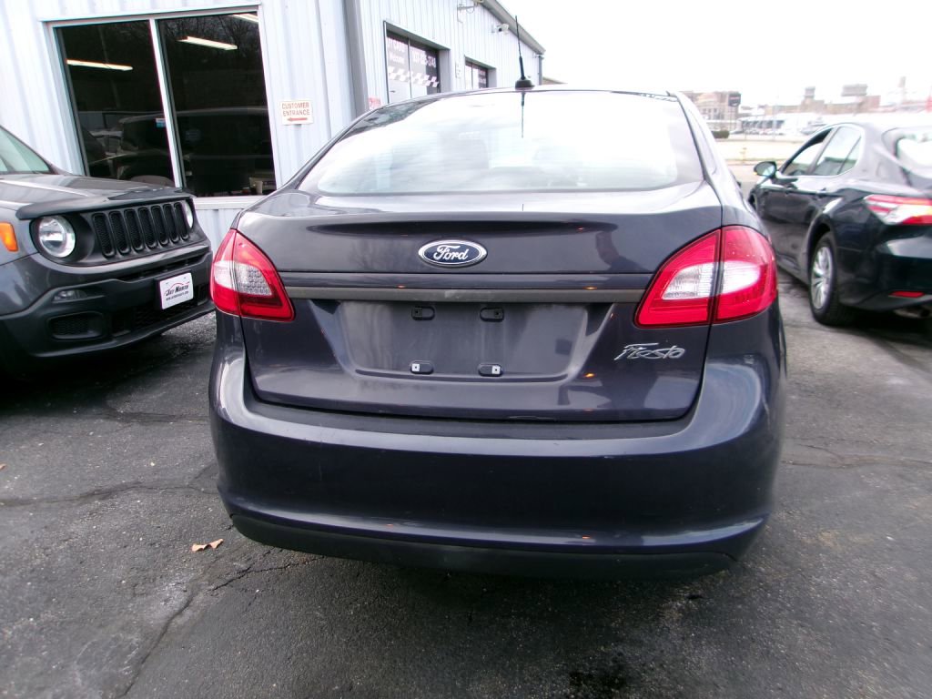 Used 2013 Ford Fiesta S image 5