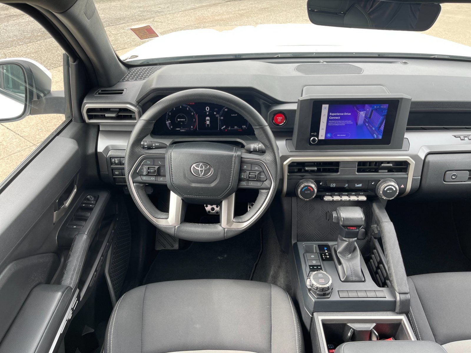 Used 2024 Toyota Tacoma TRD Sport AWD/4WD image 15