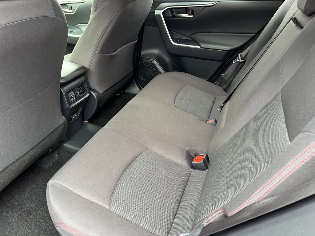 Used 2023 Toyota RAV4 SE image 12