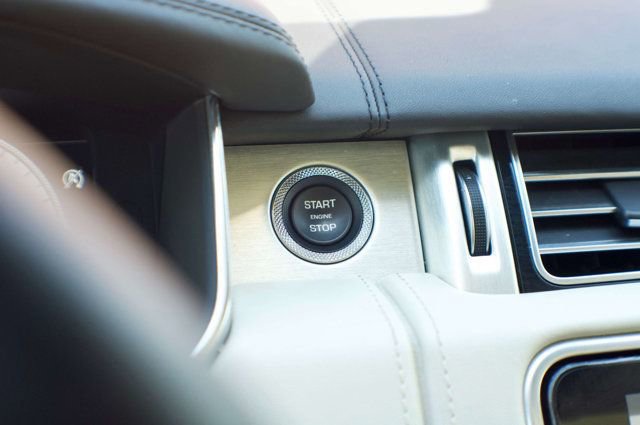 Used 2020 Land Rover Range Rover SV Autobiography Dynamic image 29