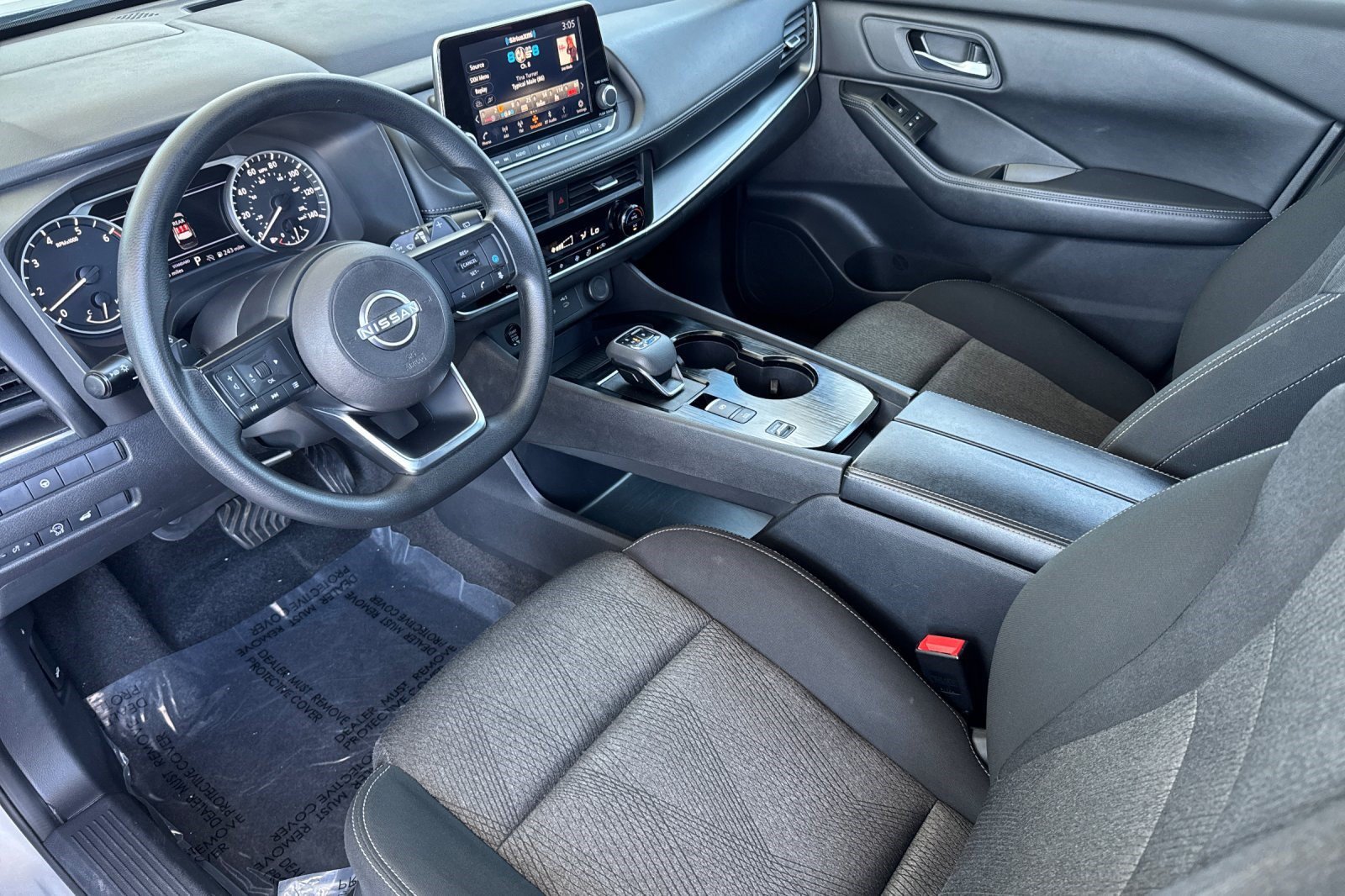Used 2024 Nissan Rogue SV FWD image 4