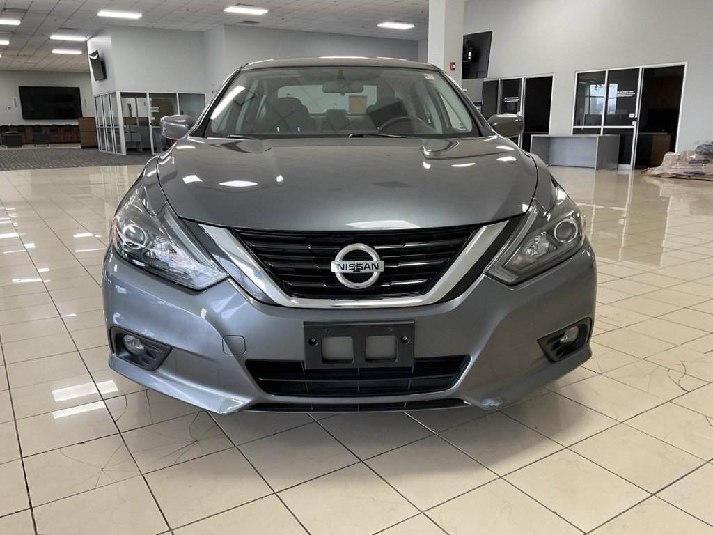 Used 2018 Nissan Altima 2.5 SR image 2