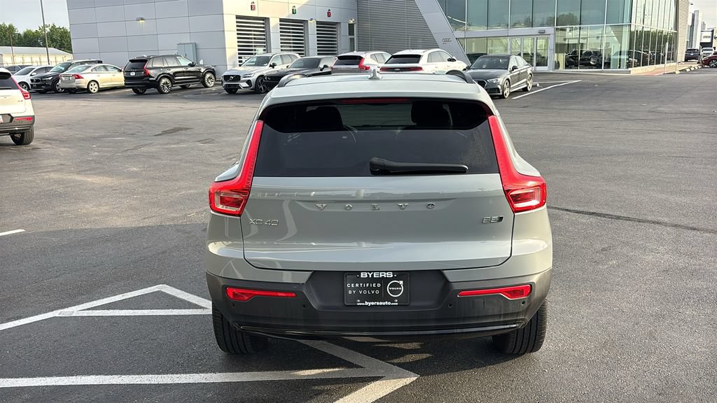 Certified 2025 Volvo XC40 B5 Plus AWD/4WD image 30
