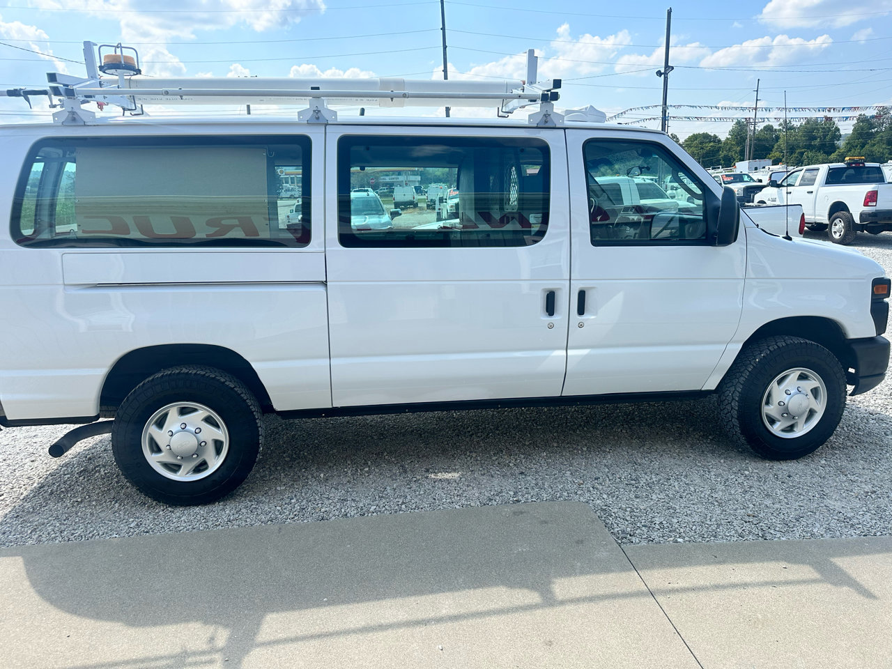 Used 2012 Ford E-350 and Econoline 350 Super Duty w/ Insulation Pkg image 2