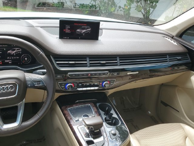 Used 2019 Audi Q7 3.0T Prestige w/ Prestige Package AWD/4WD image 19