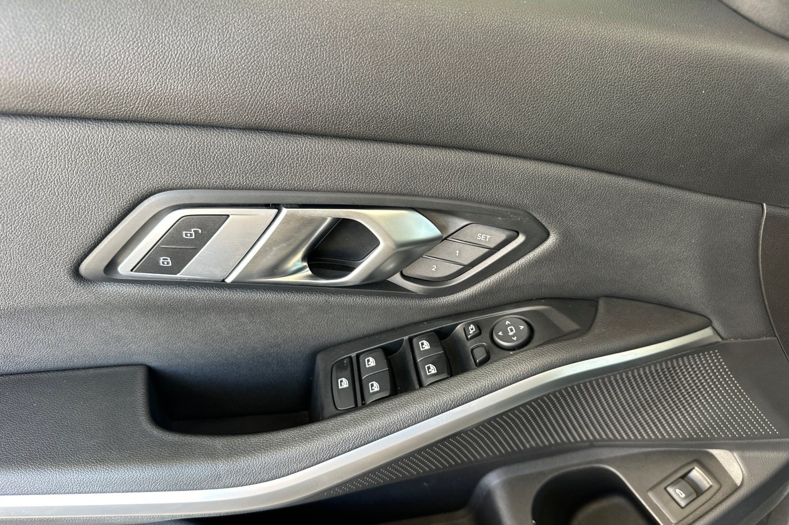 Used 2019 BMW 330i Sedan w/ Convenience Package RWD image 12