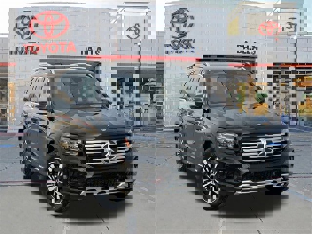 Used 2025 Mercedes-Benz GLB 250 4MATIC w/ Winter Package