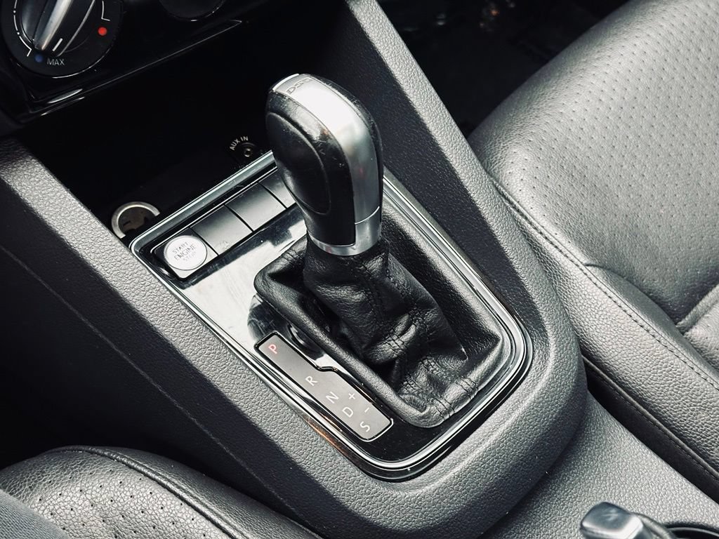 Used 2015 Volkswagen Jetta TDI SE FWD image 36