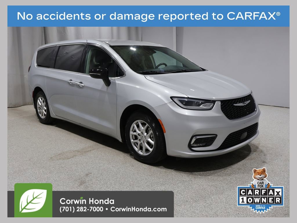 Used 2024 Chrysler Pacifica Touring-L FWD image 1
