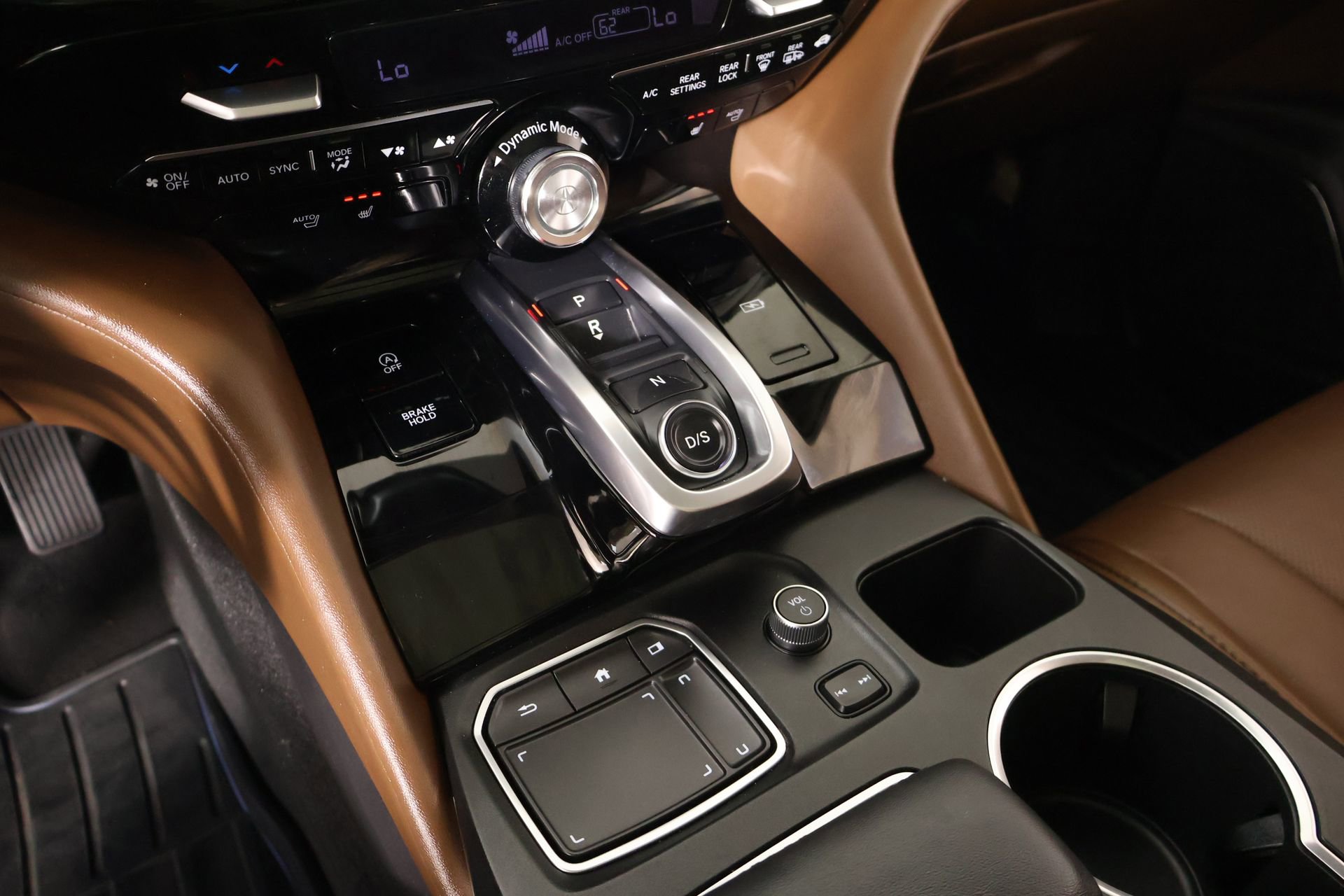 Used 2024 Acura MDX SH-AWD w/ Technology Package image 8