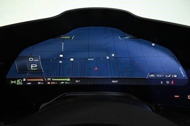 Used 2024 Ferrari SF90 Spider image 15