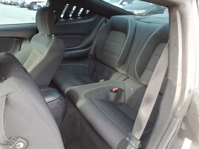 Used 2016 Ford Mustang Coupe image 17