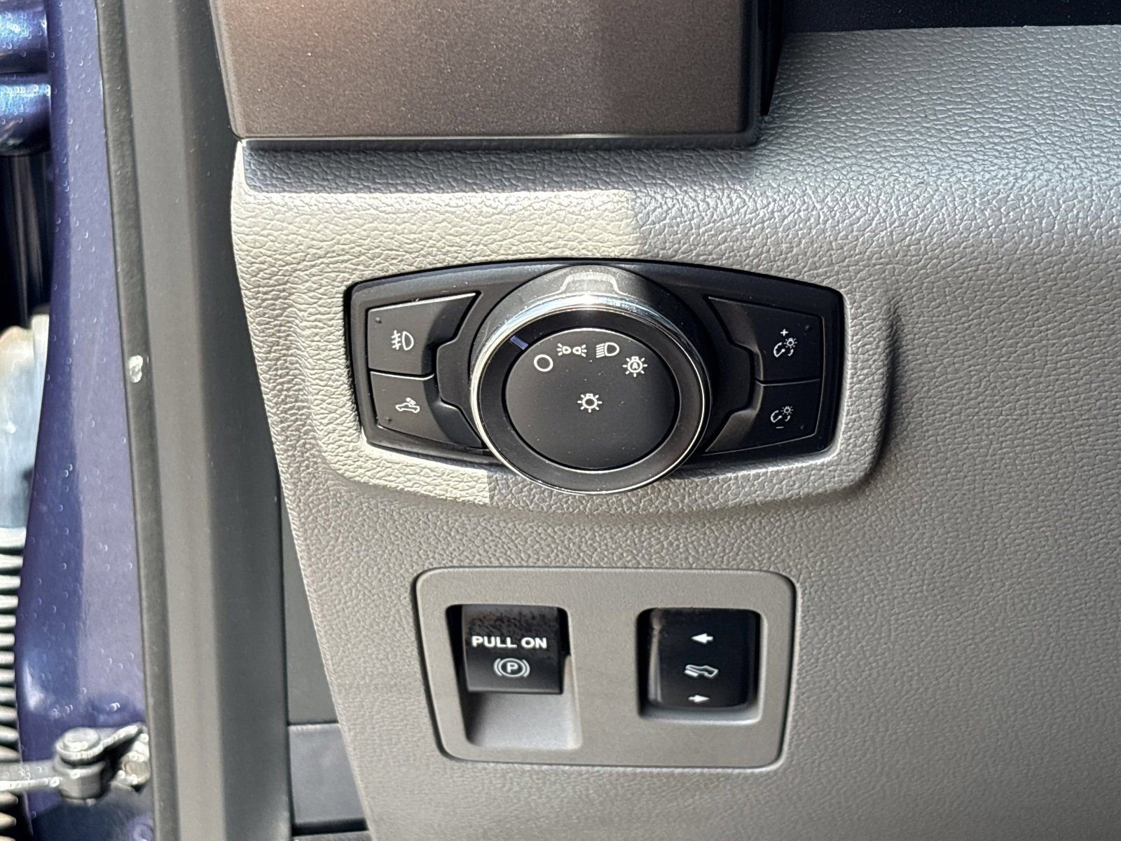 Used 2016 Ford F150 XLT w/ Equipment Group 301A Mid RWD image 33
