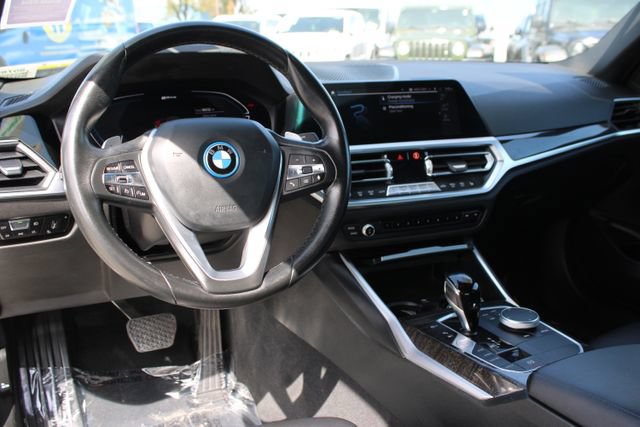 Used 2022 BMW 330e w/ Convenience Package RWD image 15