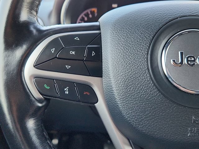 Used 2021 Jeep Grand Cherokee Laredo AWD/4WD image 38