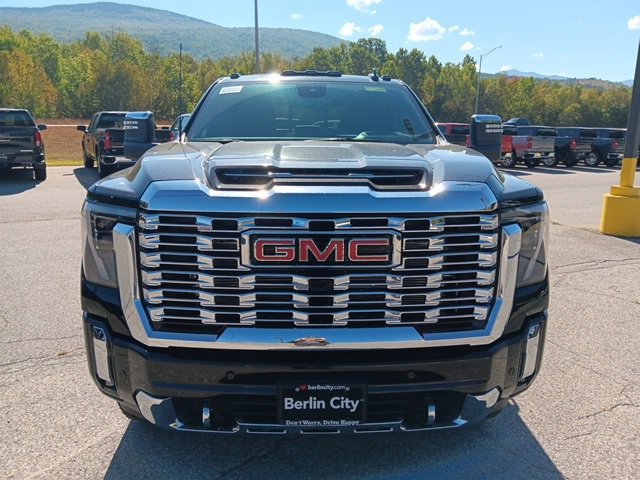 New 2026 GMC Sierra 2500 Denali w/ Denali Reserve Package image 2