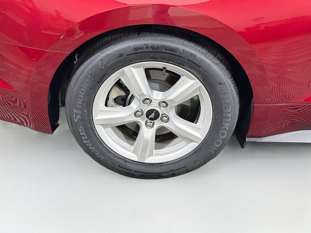 Used 2017 Ford Mustang Coupe RWD image 31