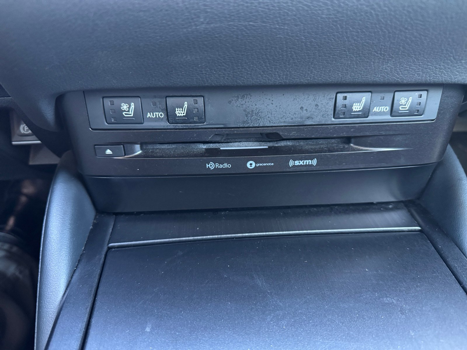 Used 2021 Lexus ES 300h w/ Premium Package image 28