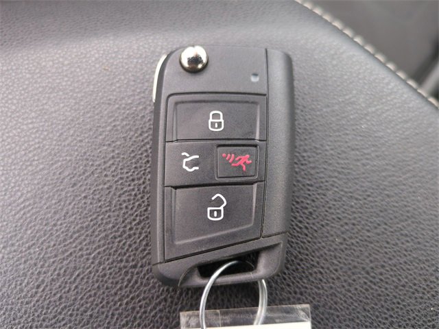 Used 2025 Volkswagen Jetta Sport image 34