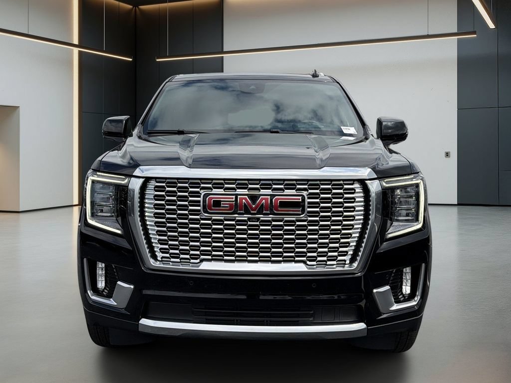 Used 2024 GMC Yukon Denali w/ Advanced Technology Package AWD/4WD image 10