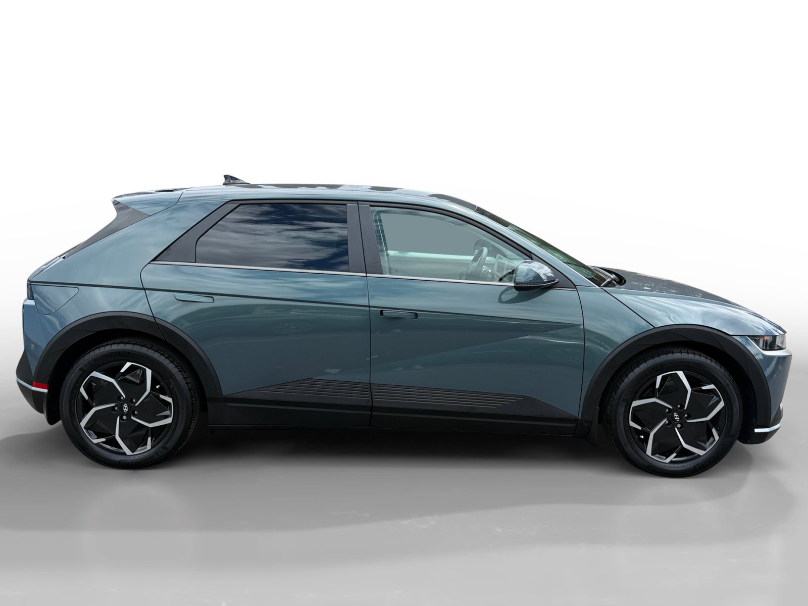 Certified 2024 Hyundai Ioniq 5 SE RWD image 6