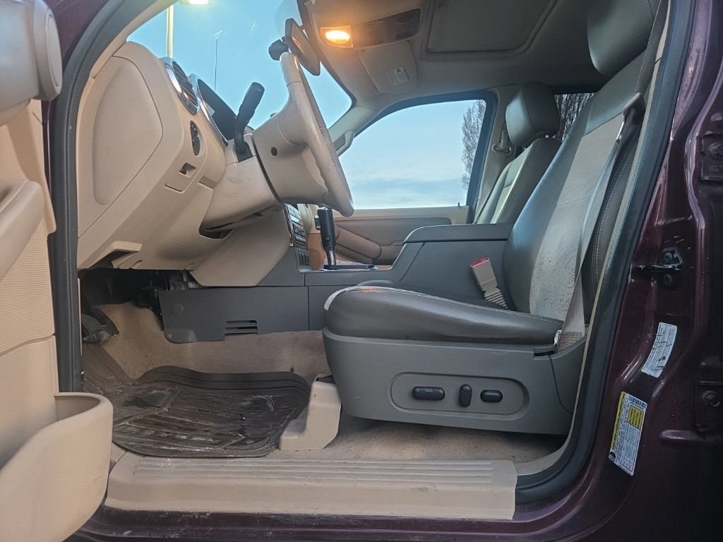 Used 2006 Ford Explorer Eddie Bauer AWD/4WD image 2