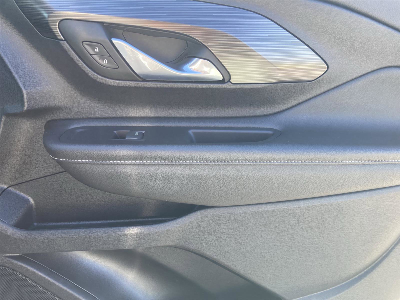 Used 2024 GMC Terrain SLE image 29