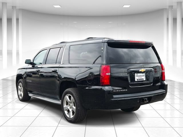 Used 2015 Chevrolet Suburban LT RWD image 3