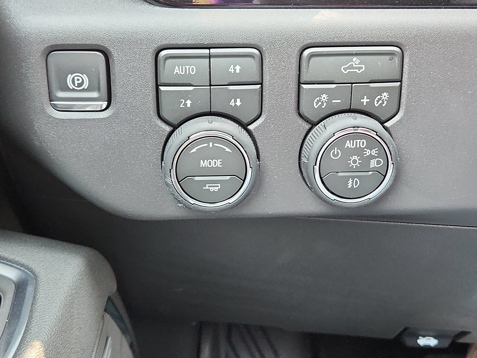 New 2026 Chevrolet Silverado 1500 LT Trail Boss w/ Convenience Package II AWD/4WD image 15