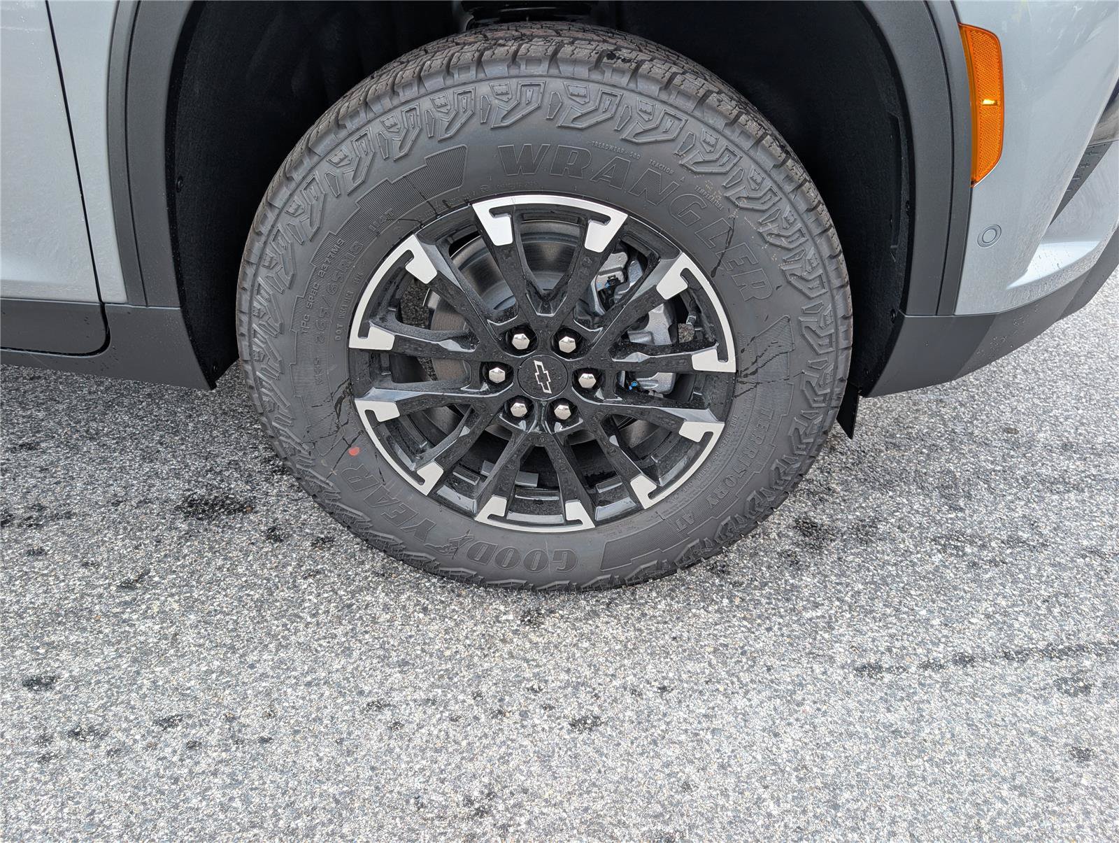 New 2026 Chevrolet Traverse Z71 w/ Enhanced Driving Package AWD/4WD image 5