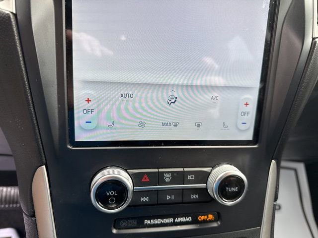 Used 2024 Ford Edge SEL AWD/4WD image 14