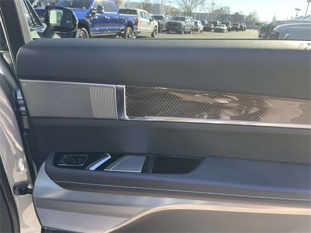 Used 2026 Cadillac Vistiq Sport image 24