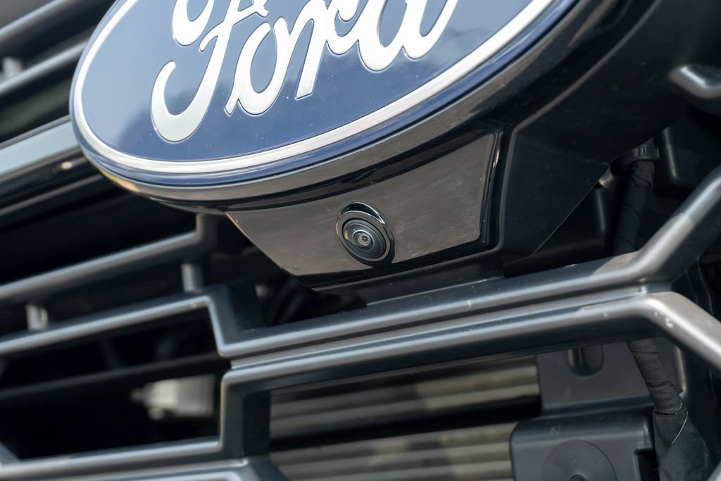 Used 2025 Ford Expedition Active RWD image 6