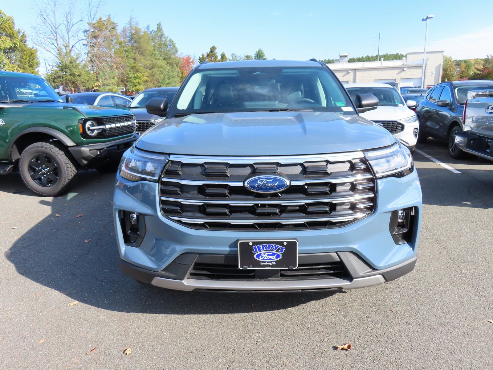 New 2026 Ford Explorer Active w/ Active Comfort Package image 2