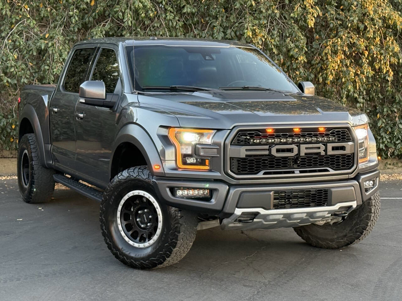 Used 2018 Ford F150 Raptor w/ Equipment Group 802A Luxury image 1