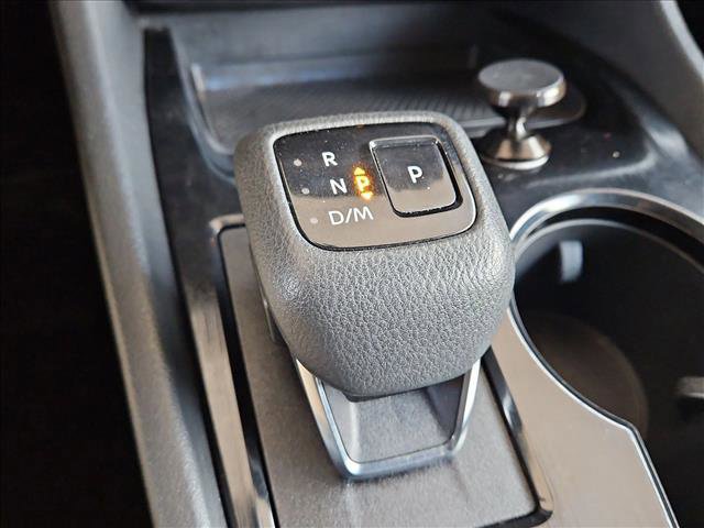 Used 2023 Nissan Rogue S FWD image 18