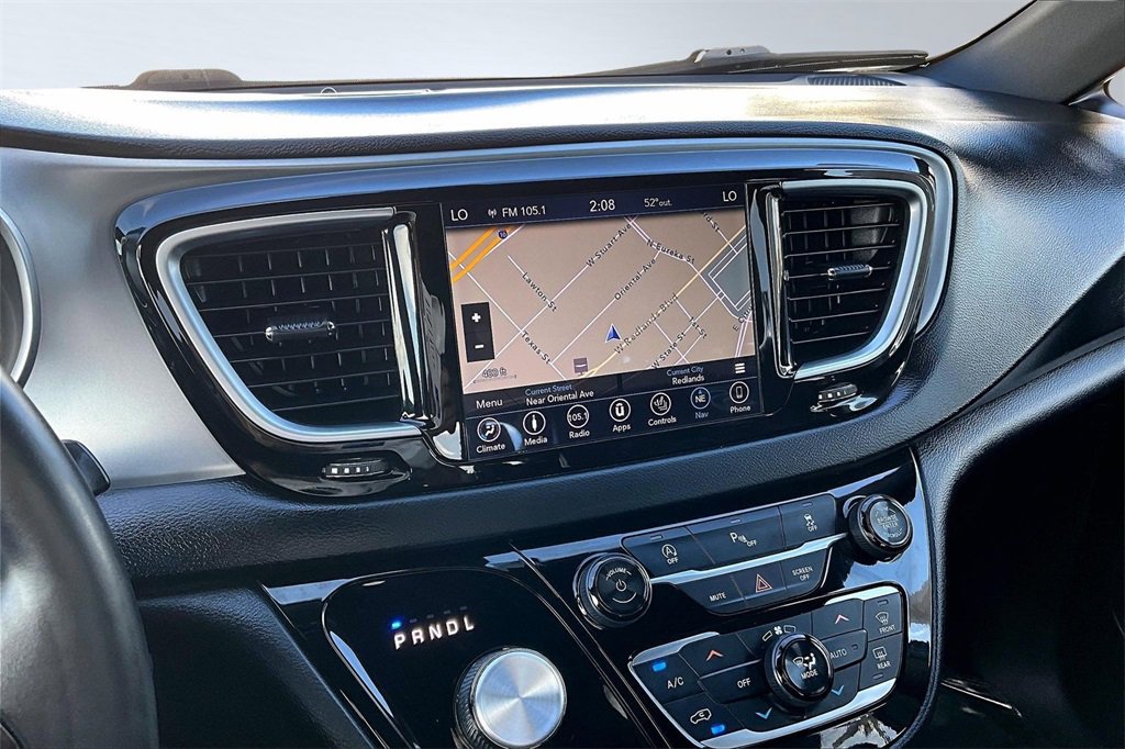 Used 2018 Chrysler Pacifica Touring-L w/ Premium Audio Group image 7