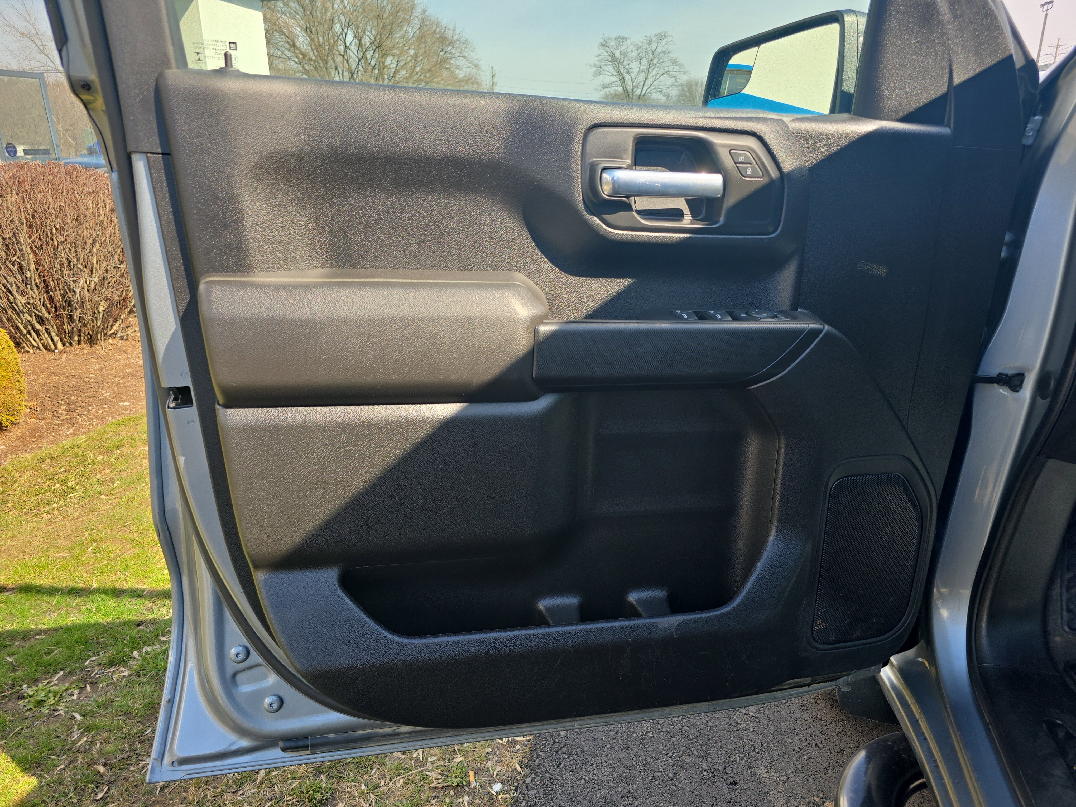 Used 2023 Chevrolet Silverado 1500 Custom image 15