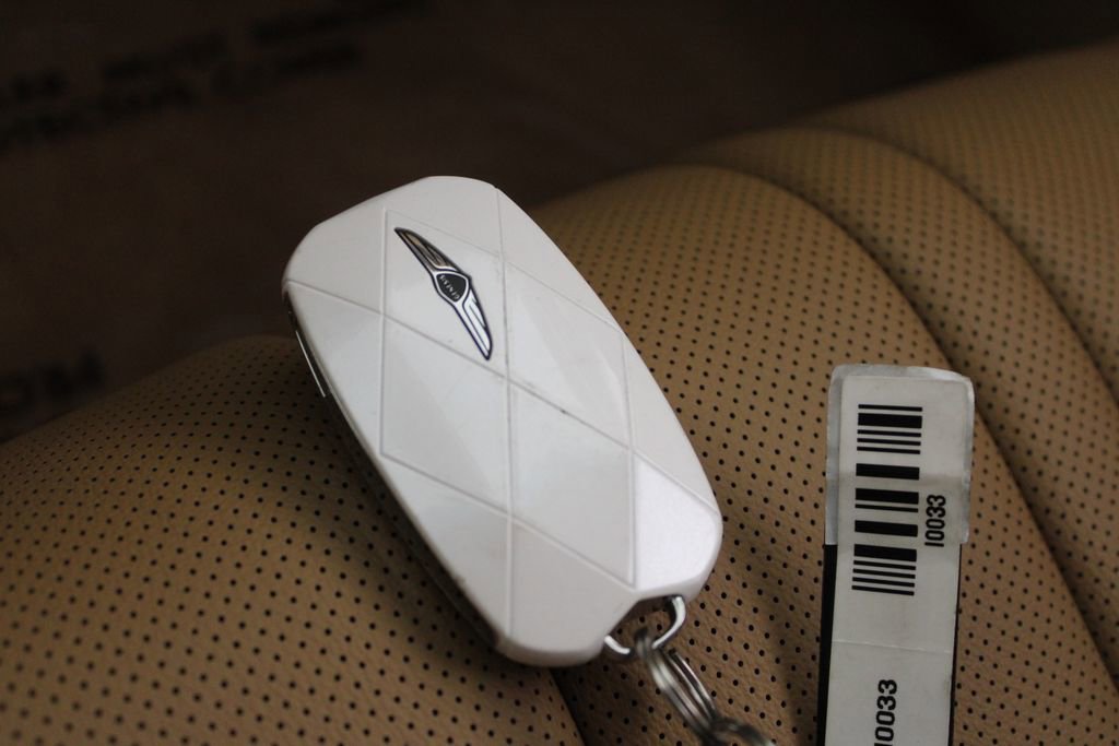 Used 2025 Genesis G80 2.5T image 28