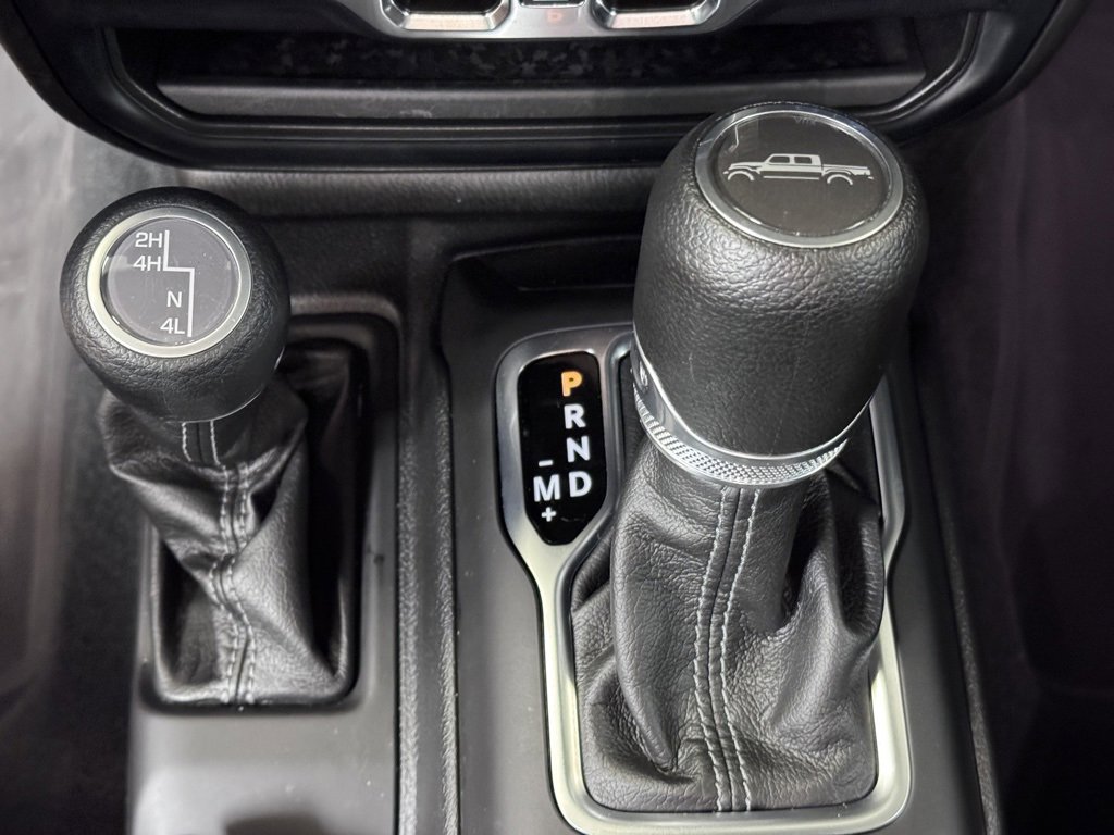 Used 2024 Jeep Gladiator Sport image 32