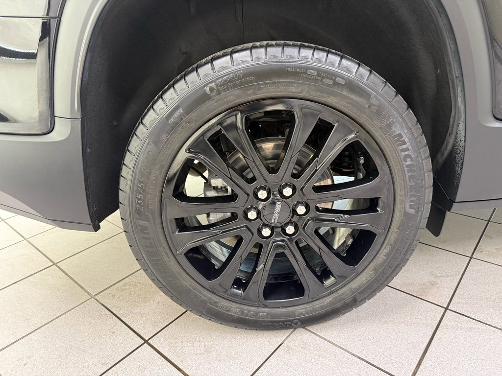 Certified 2023 GMC Acadia SLE w/ Driver Convenience Package FWD image 14